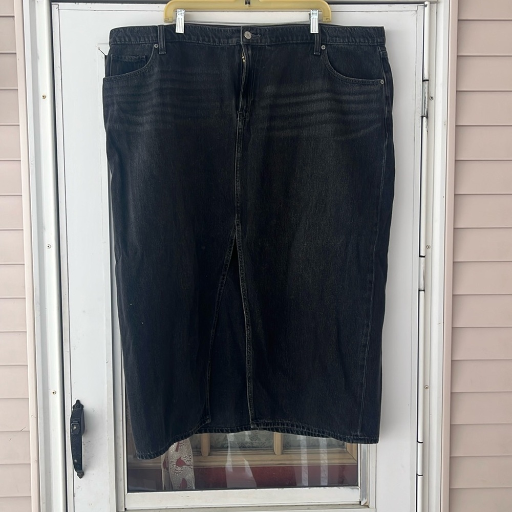 Old navy front slit Jean maxi skirt size 22